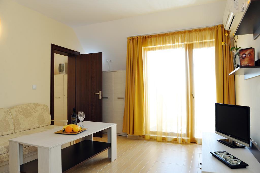 Hotel Iris Nesebar Rum bild
