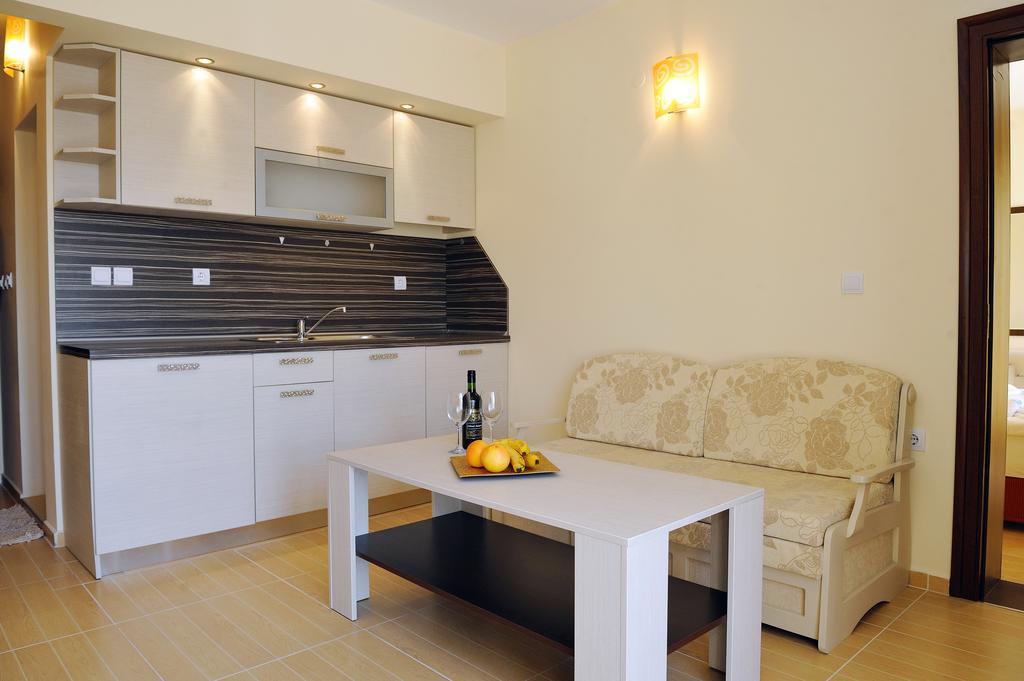 Hotel Iris Nesebar Rum bild