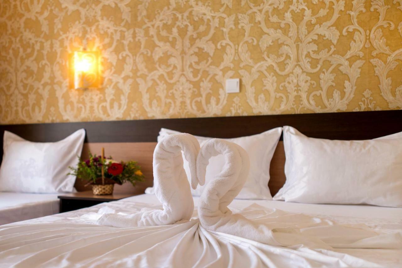 Hotel Iris Nesebar Exteriör bild